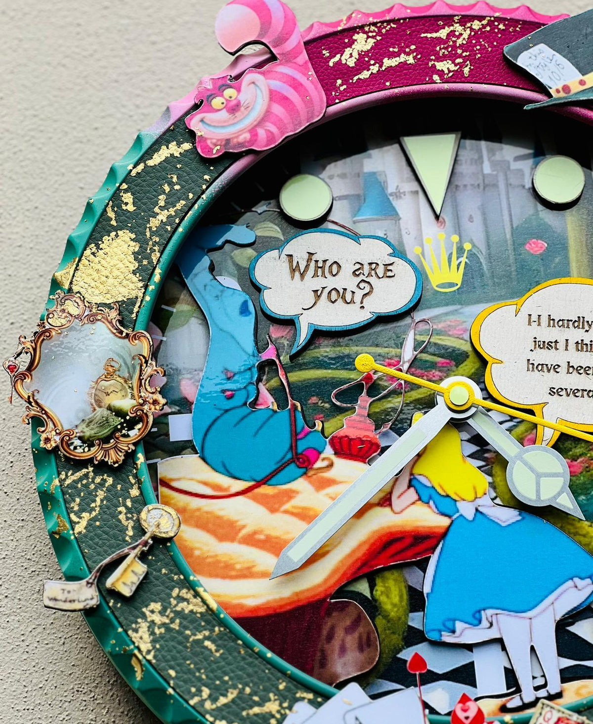 Orologio “Wonderland Edition” Custom da Parete - Moon24