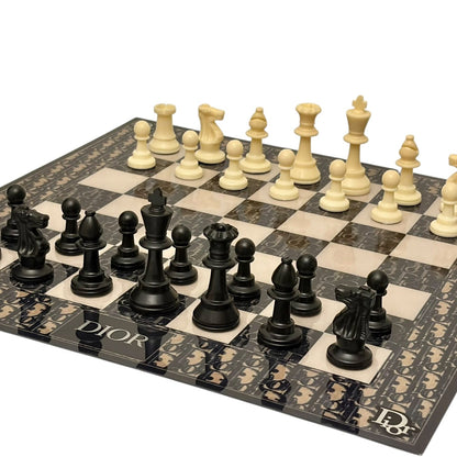 Dior Chess Set – Scacchiera Pop Art Luxury GF Exclusives