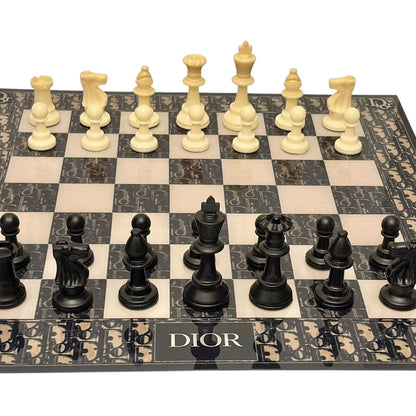 Dior Chess Set – Scacchiera Pop Art Luxury GF Exclusives