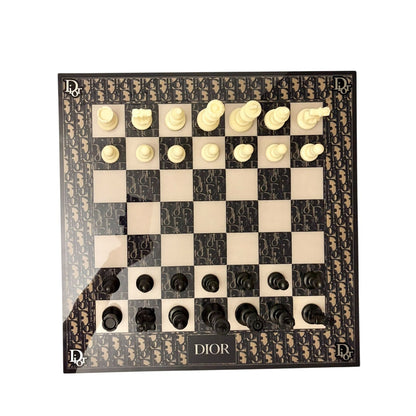Dior Chess Set – Scacchiera Pop Art Luxury GF Exclusives
