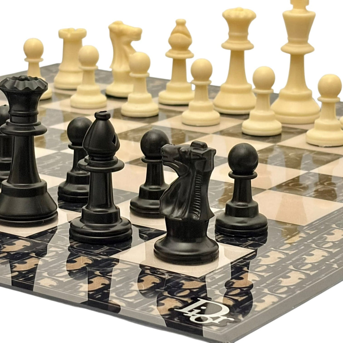 Dior Chess Set – Scacchiera Pop Art Luxury GF Exclusives