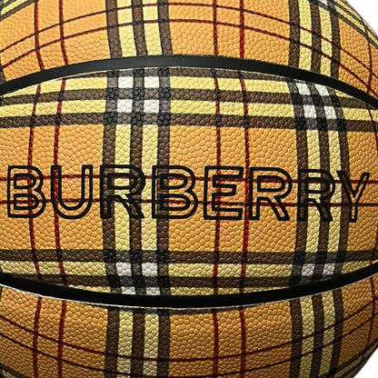 Burberry Classic Basketball – Pallone da Collezione Pop Art Luxury GF Exclusives