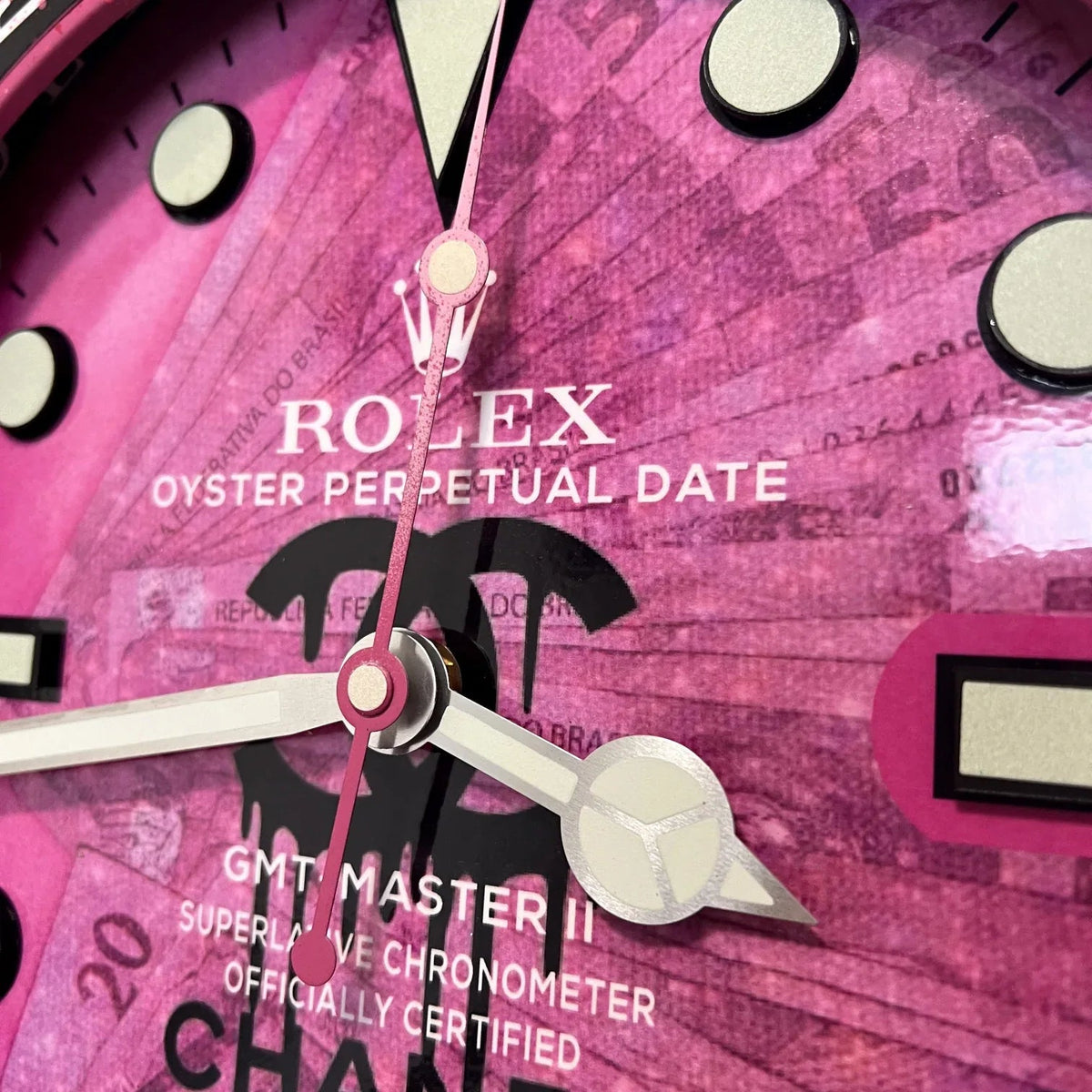 Orologio da Parete Custom – Pink Plush Edition | Moon24