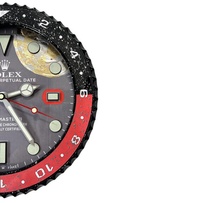 Orologio da Parete Custom – Fake World Edition | Moon24